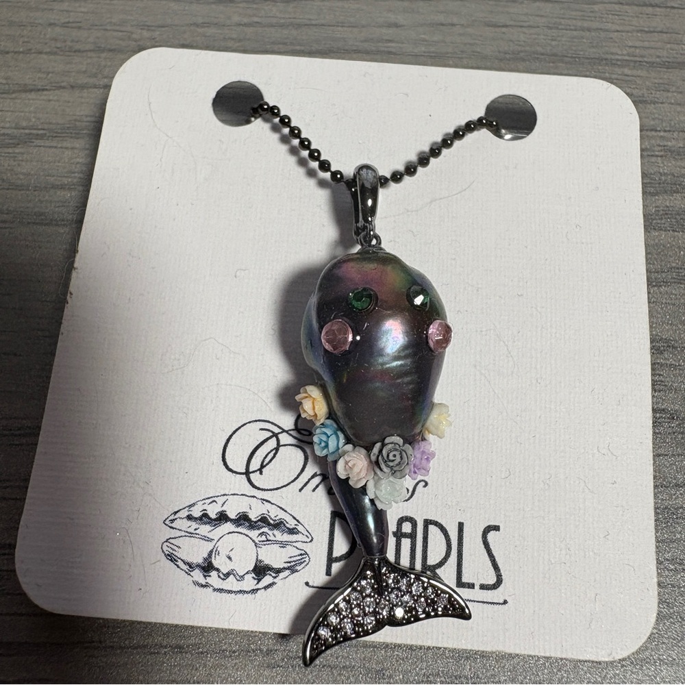 NWT Whale Baroque freshwater Pearl Pendant Necklace with Flowers